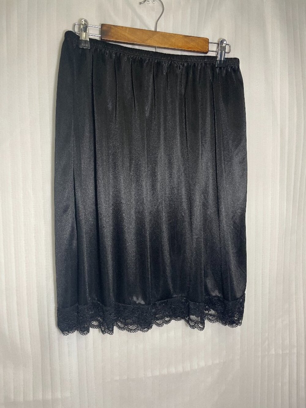 Womens Black Satin Half Slip Floral Lace Hem Elastic Waist